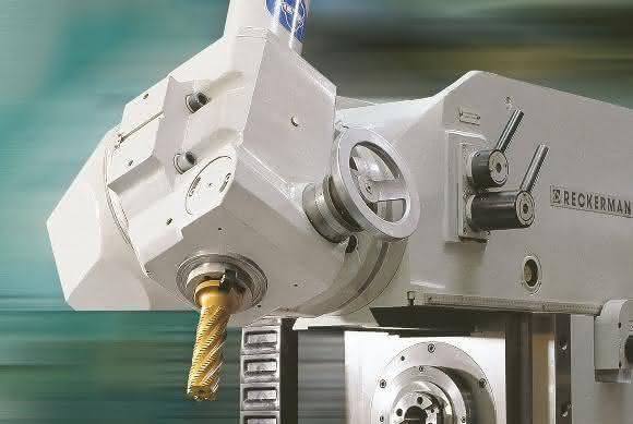 Vertikal-Horizontal-Fräsmaschine: Reckermann zeigt neue 5-Achs-Bearbeitungszentren auf der AMB