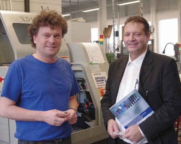 Roger Spalinger und Daniel Jaberg Vollhartmetall-Mikrobohrer: Prozesssicher zu winzig kleinen Löchern