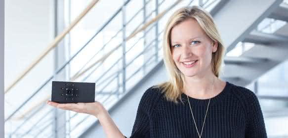 Vision Basler Bartels Jana mit 3D-Kamera