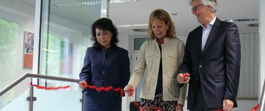 Debra Rectenwald, Betty Mei und Felix Thun Eröffnung 3M Testcenter Meerbusch