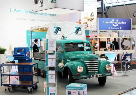 TransPak-Messestand mit umgebautem Framo