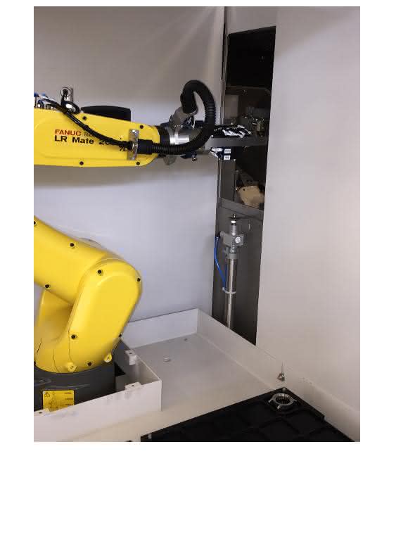 Roboter Roboter entlädt Arbeitsraum