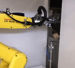 Roboter Roboter entlädt Arbeitsraum