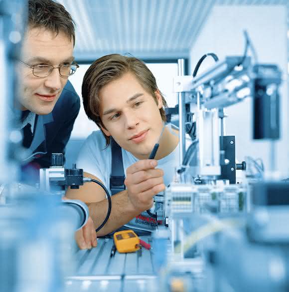 Ausbildung zum Mechatroniker