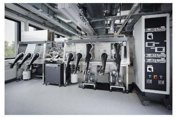 UVEX-Anlage UVEX-Anlage Oerlikon Leybold Vacuum