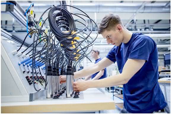 Endress+Hauser Conducta ist das Kompetenzzentrum der Endress+Hauser Gruppe für die Flüssigkeitsanalyse. Führender Anbieter: Endress+Hauser Conducta ist das Kompetenzzentrum der Endress+Hauser Gruppe für die Flüssigkeitsanalyse. Die Innovationskraft des Unternehmens stützt sich auf die Kompetenz von weltweit annähernd 800 Mitarbeiterinnen und Mitarbeiter.