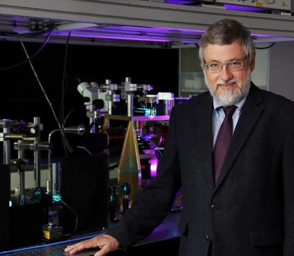 Prof. Dr. Burkhard Hillebrands, TU Kaiserslautern. (Bild: Koziel / TU Kaiserslautern)