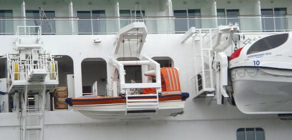 Strukturdämpfer Tubus TR-L an Rettungsbooten