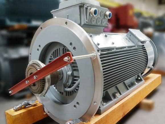 Käfigläufermotor von Menzel