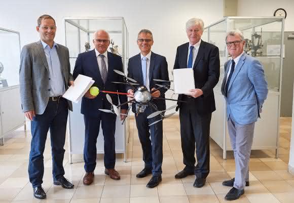 Übergabe des Förderbescheids