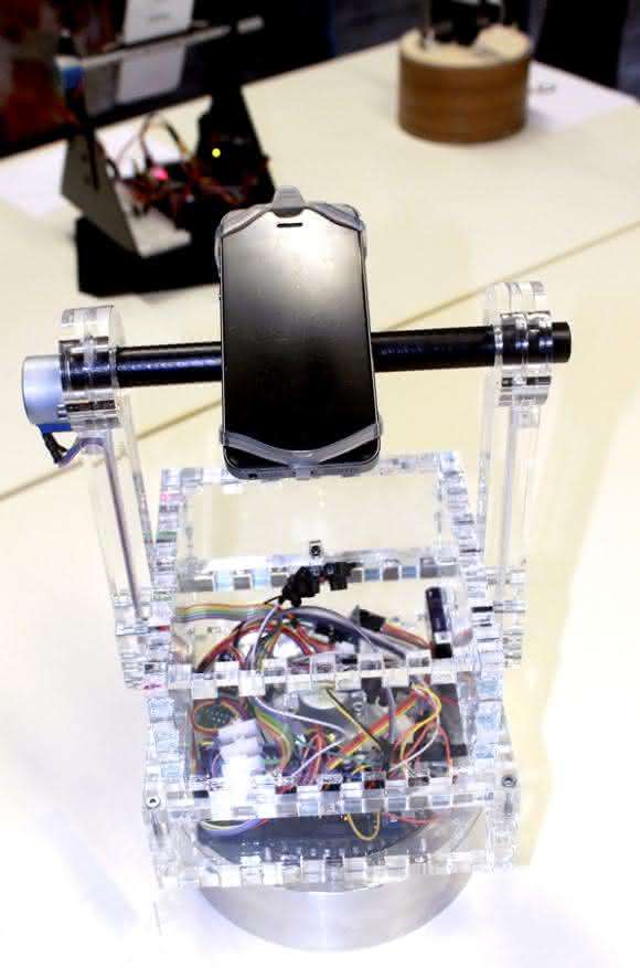 Siegerkonstruktion Schunk Handy-Selfie