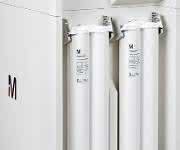 Das neue Elix® Hochdurchsatz-Wasseraufbereitungssystem von Merck bietet Laboren eine zuverlässige Wasseraufbereitungslösung mit täglichen Reinwasservolumina von bis zu 9000 l.