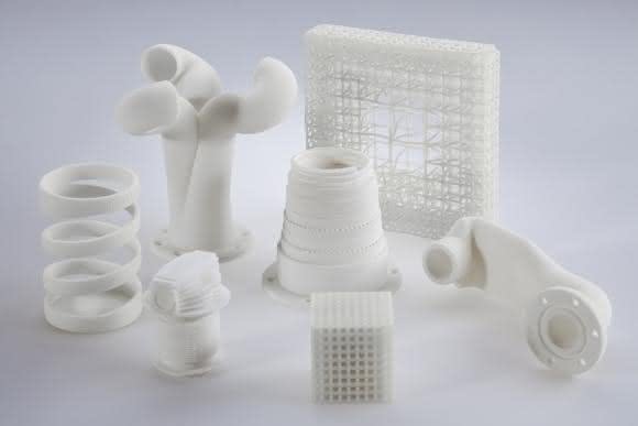 Modellhafte aus dem Polyamid 12-Pulver VESTOSINT® im 3D-Druck hergestellte Bauteile.
