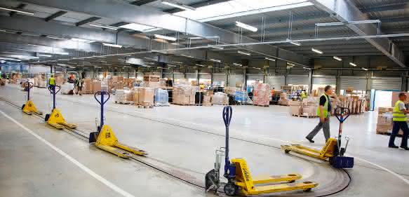 Egemin Unterflurkettenanlage bei Geodis Egemin Unterflurkettenanlage bei Geodis