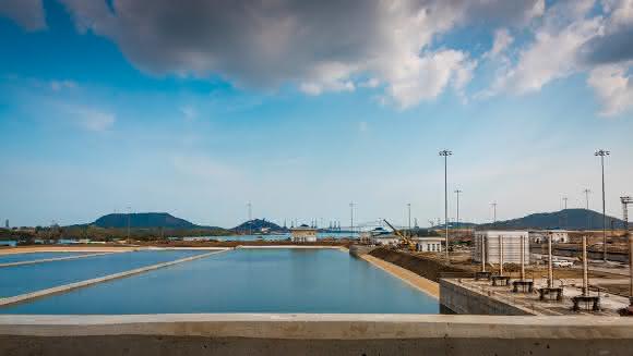 Wassersparbecken_Miraflores_Panama_Kanal