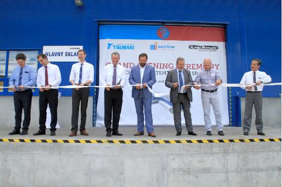 Grand Opening Kabelschlepp Slowakei Kabelschlepp feiert doe Neueröffnung des massiv vergrößerten Standorts in Nové Zámky