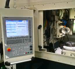 Feng Chia Universität Wälzfräsmaschine Feng Chia Universität - NUM - Wälzfräsmaschine