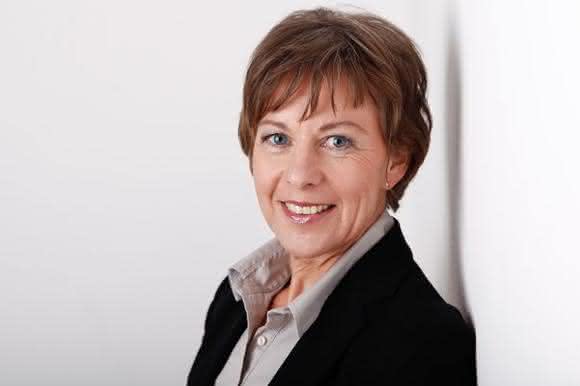 Dipl.-Ing. Petra Born, Chefredakteurin Dipl.-Ing. Petra Born, Chefredakteurin