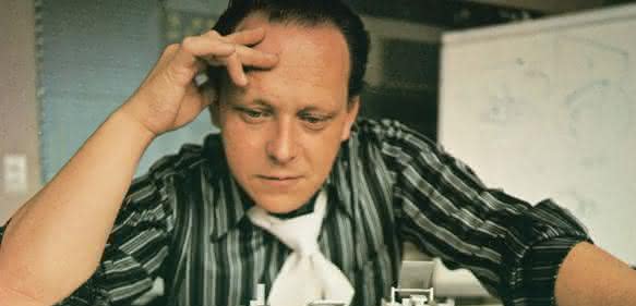 Gerhard Schubert hat sich von seiner Idee, eine flexible Verpackungsmaschine im Baukastensystem anbieten zu können, nie abbringen lassen. 1966 gründete er das eigene Unternehmen. Gerhard Schubert hat sich von seiner Idee, eine flexible Verpackungsmaschine im Baukastensystem anbieten zu können, nie abbringen lassen. 1966 gründete er das eigene Unternehmen.