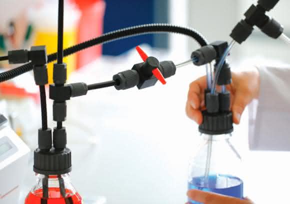 Zuverlässiges Labor-Equipment dank Hochleistungskunststoffen