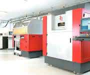 Additive Fertigung: Höher,      feiner,          schwärzer