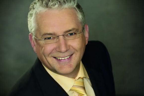 Dr. Norbert Stein