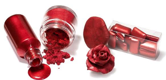 Candurin® NXT Ruby Red von Merck ist das erste für Lebensmittel zugelassene Effektpigment auf Basis von Silica.