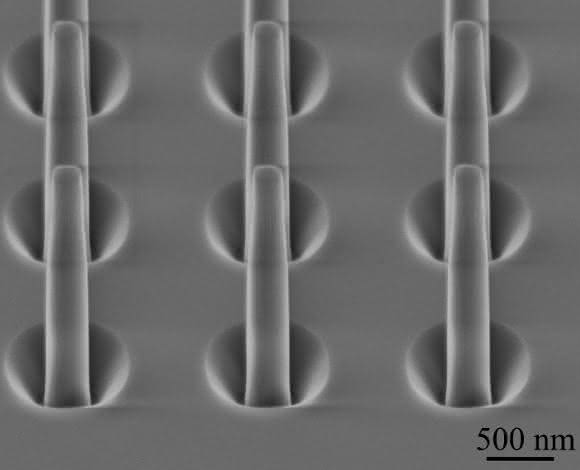 Rasterelektronenmikroskop-Aufnahme einer Diamantspitze. (© Foto Fraunhofer IAF) Rasterelektronenmikroskop-Aufnahme einer Diamantspitze. (© Foto Fraunhofer IAF)