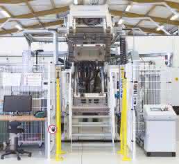 Henkel Composite Lab Heidelberg Testlabor für Klebstoffe von Henkel