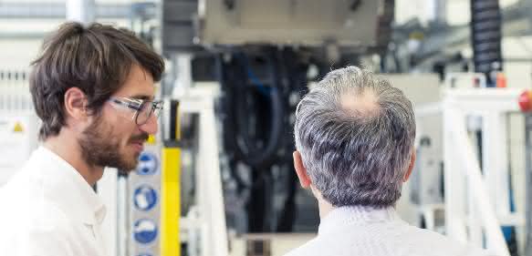 Klebstoff-Testlabor von Henkel Henkel Composite Lab