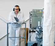 Kunststoffvermahlung für 3D-Druck im Technikum. (Bild: obs, Dressler Group, Nägele) Kunststoffvermahlung für 3D-Druck im Technikum. (Bild: obs, Dressler Group, Nägele)