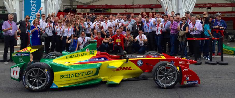 Boxengasse der Garage des Teams ABT Schaeffler Audi Sport Boxengasse der Garage des Teams ABT Schaeffler Audi Sport