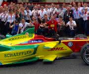 Boxengasse der Garage des Teams ABT Schaeffler Audi Sport
