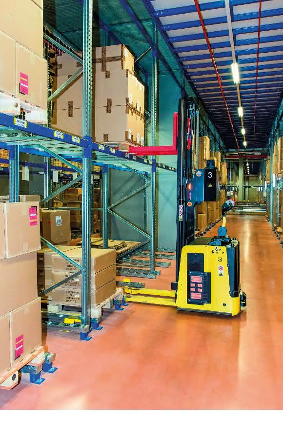 Fahrerloses Transportsystem (FTS) Fahrerloses Transportsystem (FTS)