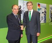 Murrelektronik_Yakoub_Handshake Murrelektronik_Yakoub_Handshake