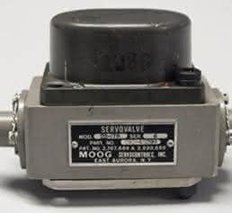 Servoventil der Baureihe Moog 22 aus dem Jahr 1966