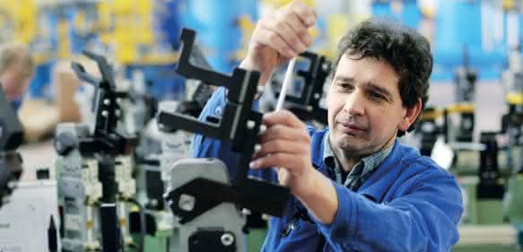 Vormontage einer Automobilproduktionsanlage