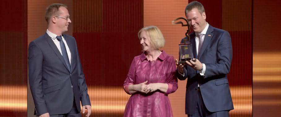 Industriepreis zur HMI: Harting mit Hermes Award ausgezeichnet Industriepreis zur HMI: Harting mit Hermes Award ausgezeichnet