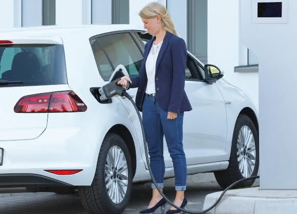 Laden von Elektrofahrzeugen mit 350.000 Watt