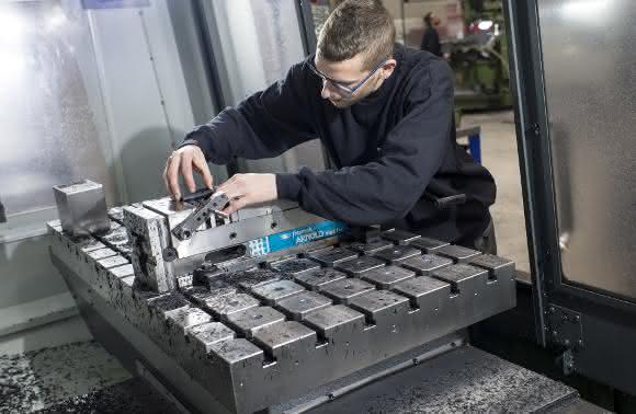 Haas Maschinen bei Taller Compla Haas Maschinen bei Taller Compla