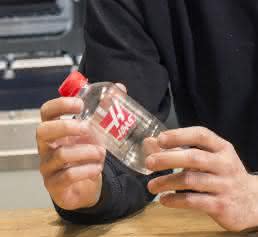 Kunststoff-Wasserflasche mit Haas-Logo