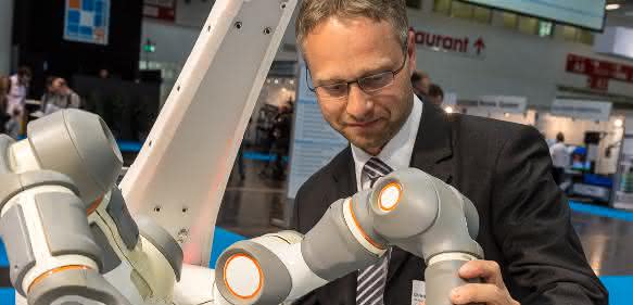 Roboter auf der Automatica