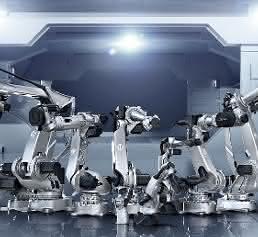 Comau Gelenkarmroboter im Boom