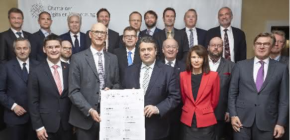 Sigmar Gabriel wird Schirmherr Charta Digitale Vernetzung Sigmar Gabriel wird Schirmherr Charta Digitale Vernetzung