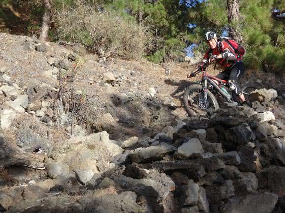 SCOPE-Chefredakteur Hajo Stotz auf dem Radl Hajo Stotz fährt Mountainbike