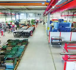 Werkshalle bei FMB Maschinenbau