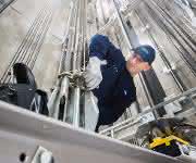 Servicetechniker Aufzug Aufzug warten
