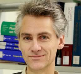 Prof. Dr. Marcel Leist, Professor für Alternative in vitro-Methoden an der Universität Konstanz und Leiter des „Zentrums für Alternativen zum Tierversuch in Europa“ (CAAT-Europe). Prof. Dr. Marcel Leist, Professor für Alternative in vitro-Methoden an der Universität Konstanz und Leiter des „Zentrums für Alternativen zum Tierversuch in Europa“ (CAAT-Europe).