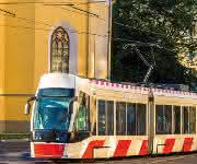 Straßenbahn mit Oberleitung in Tallin