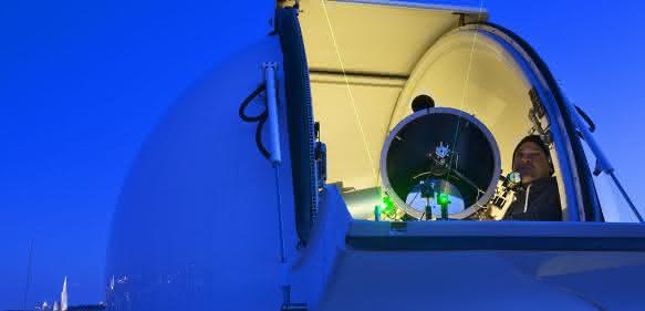 Hedy Lamarr Quantum Communication Telescope